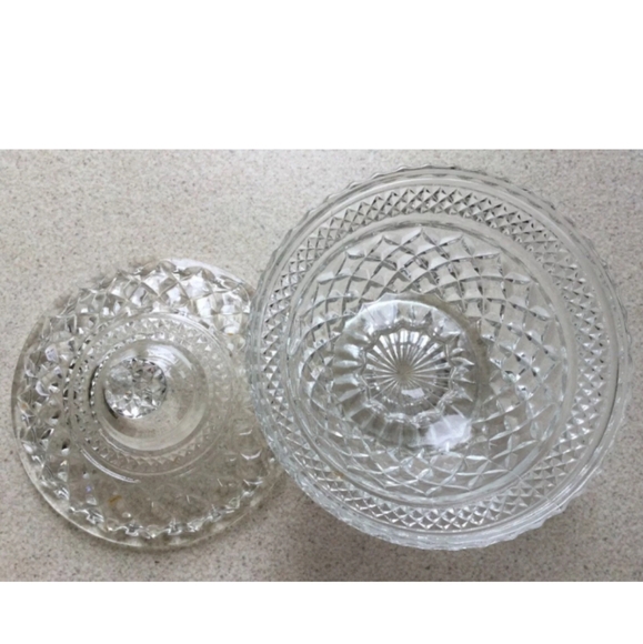 Vintage EUC Anchor Hocking Wexford diamond Pattern Glass Candy Dish - Picture 4 of 5